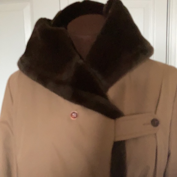 Vintage Weatherbee full length trench coat - Picture 3 of 11